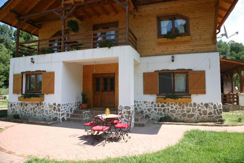 Gasthaus Maria Borlova エクステリア 写真